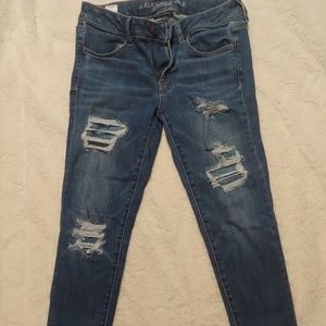 Destructed skinny jeans